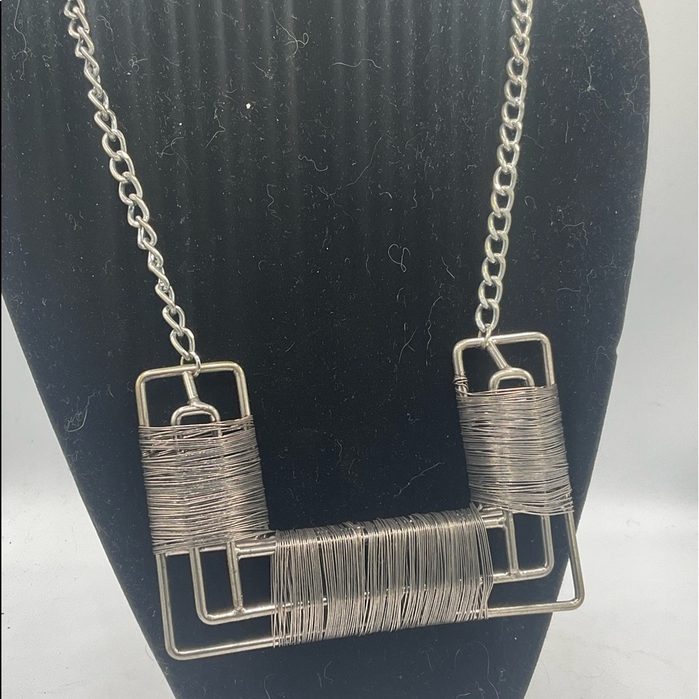 “UNIQUE SILVER BRUTALIST” VINTAGE Handmade (?) Necklace.